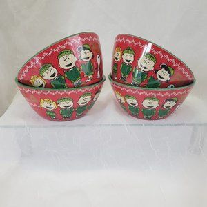 4 Gibson Overseas Peanuts Gang &  Snoopy Christmas Fa La La Cereal Soup Bowls